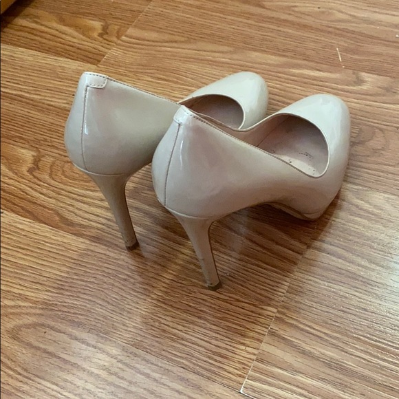 Aldo Nude Heels - Picture 2 of 3
